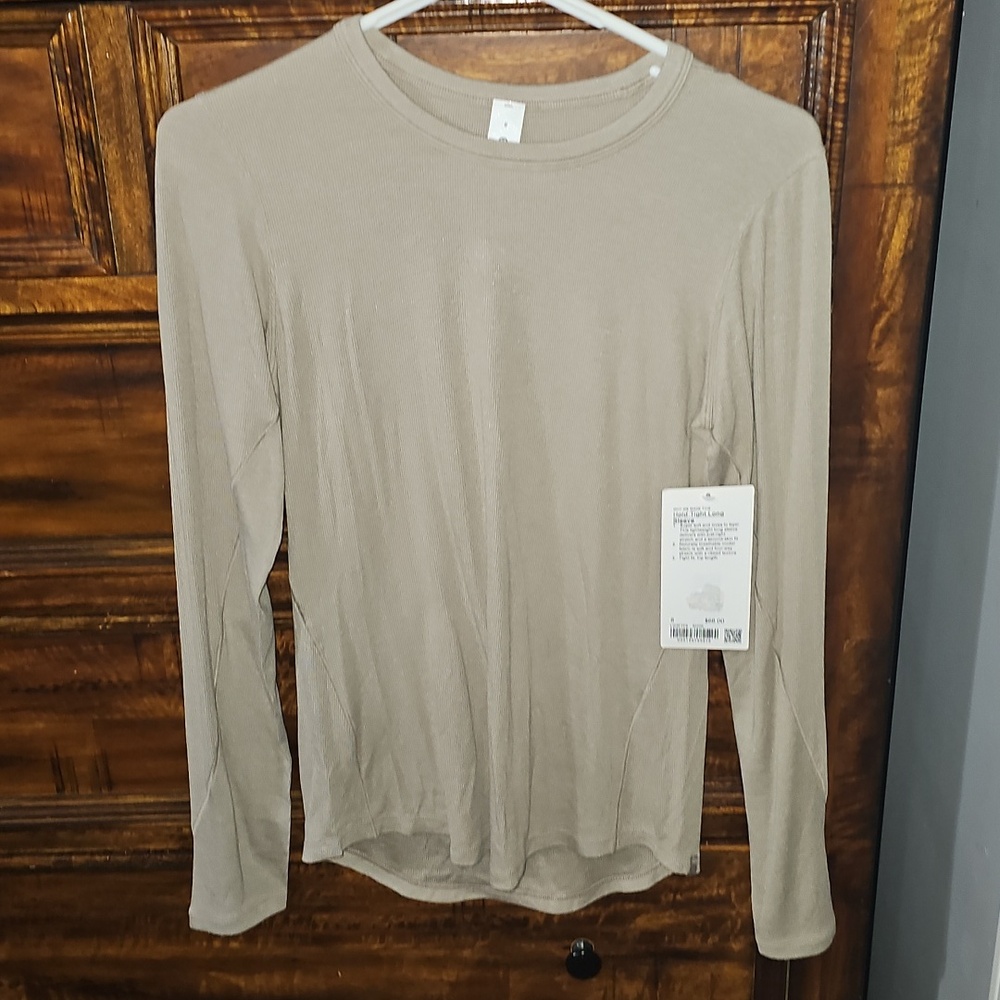 Lululemon Womens Hold Tight Long Sleeve! Size 8, SHOK! NWTS. Sheer Oak! Sold Out